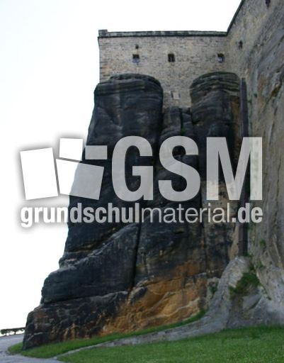 Festung-Burgmauern-2.jpg
